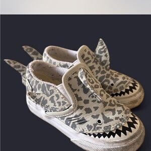 Kids Shark Slip-On Shoes - Gray
